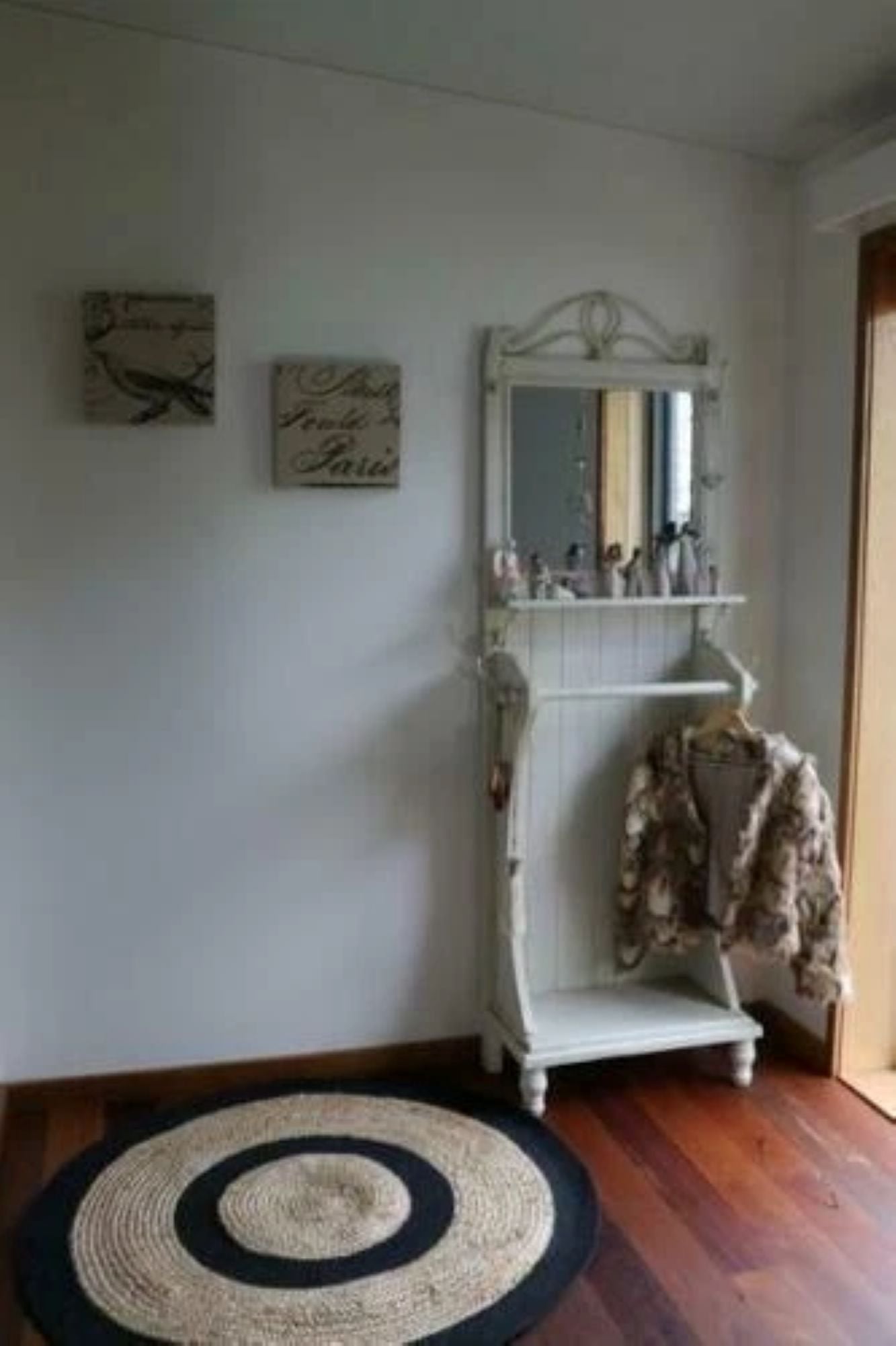 Black Cotton With Eco-friendly Jute Rug