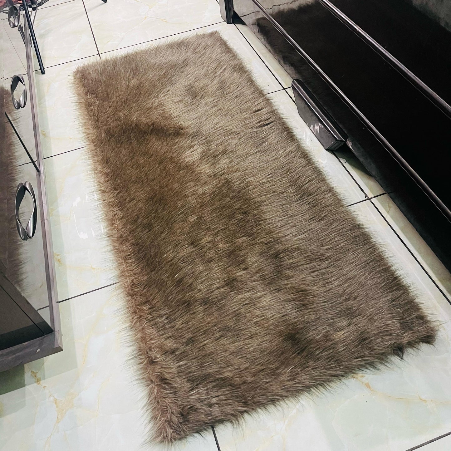 Faux Fur Bedside Runners, Luxury Fluffy Runner – 60×150 cm – 2×5 feet