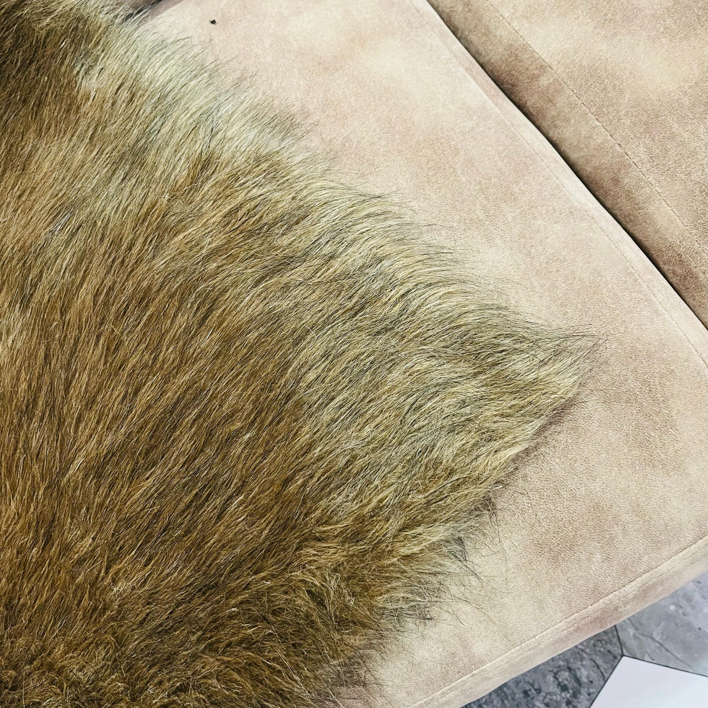 Animal Faux Fur Sofa Mat , Door mat, Luxury Fluffy Mat – 60×90 cm ( 2 Feet x 3 Feet )