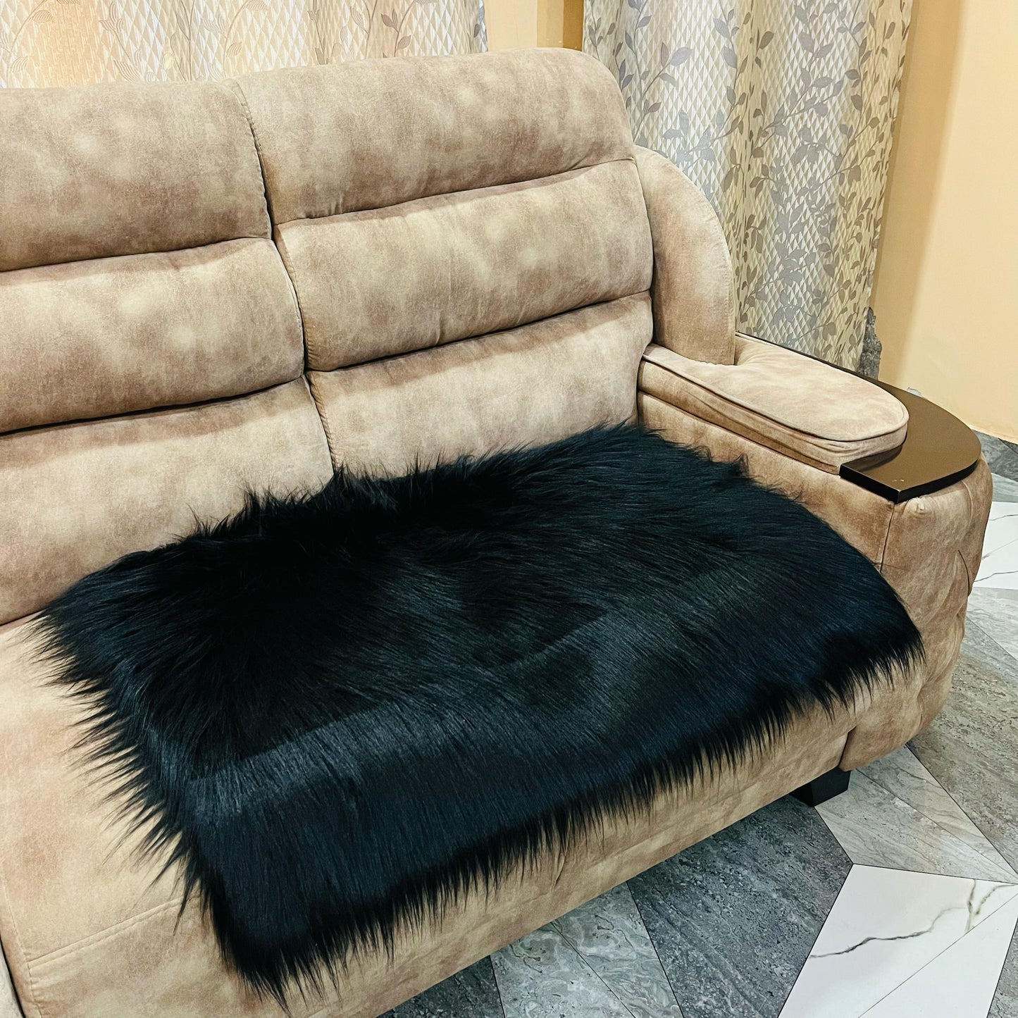 Black Faux Fur Sofa Mat , Door mat, Luxury Fluffy Mat – 60×90 cm ( 2 Feet x 3 Feet )