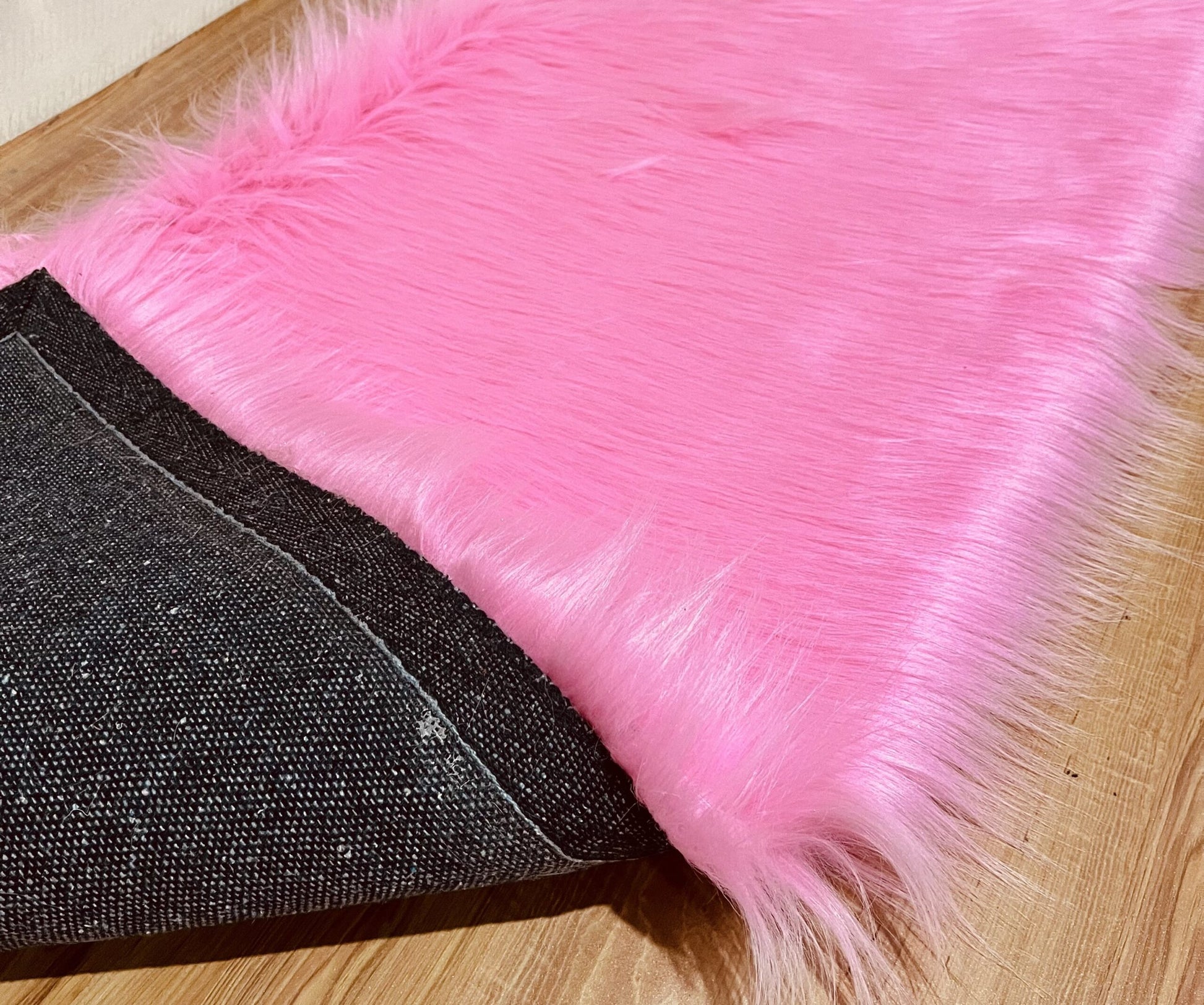 PINK_FUR_01