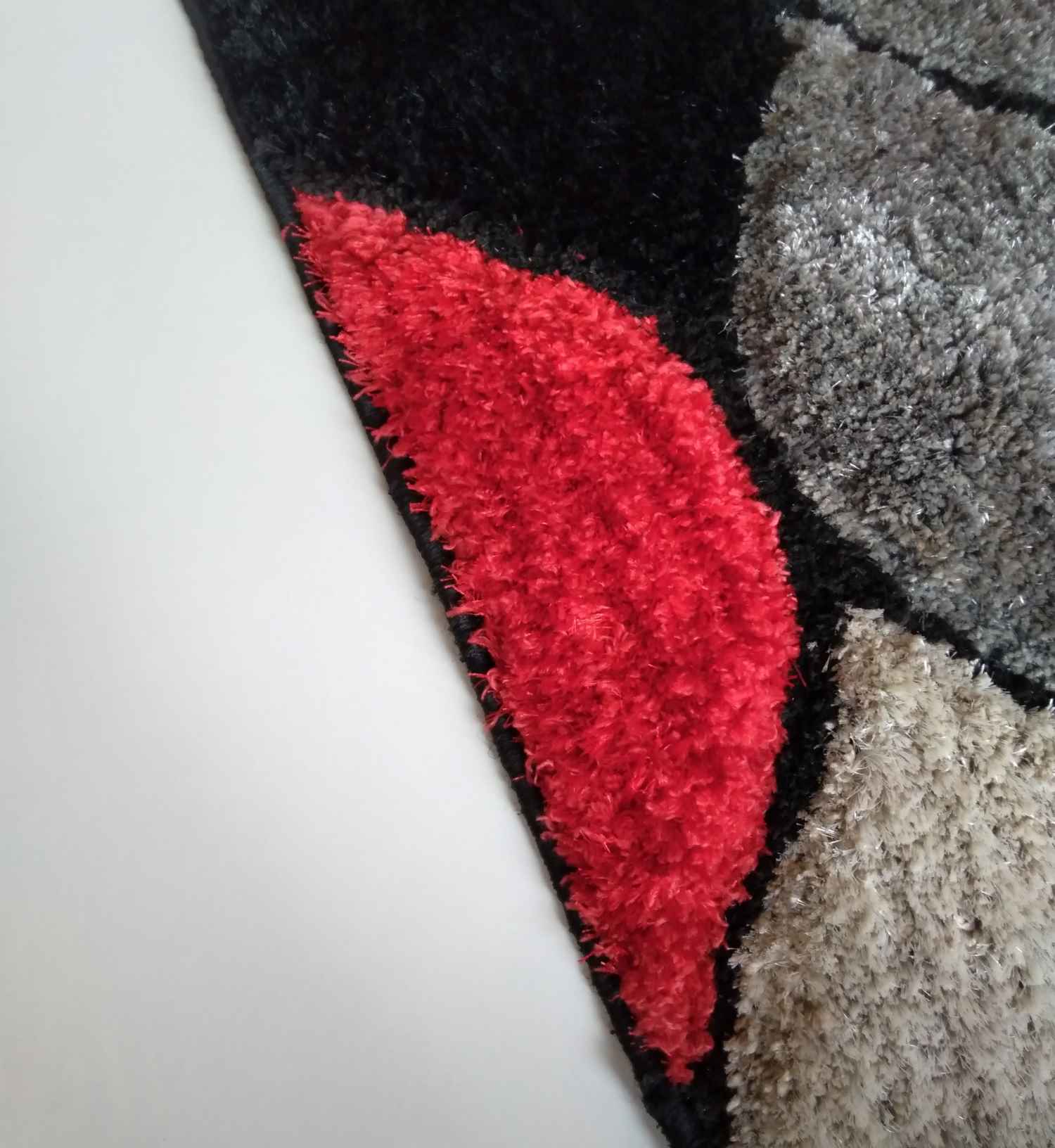 shaggy-red-black2.jpg