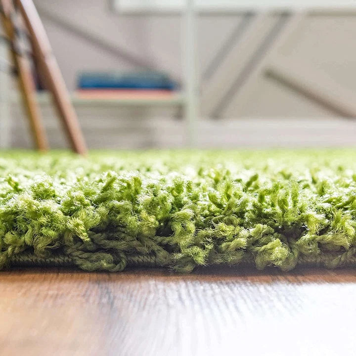 Plain Grass Green Shaggy Floor Mat – High-Density Microfiber Decorative Accent Rug for Home Decor