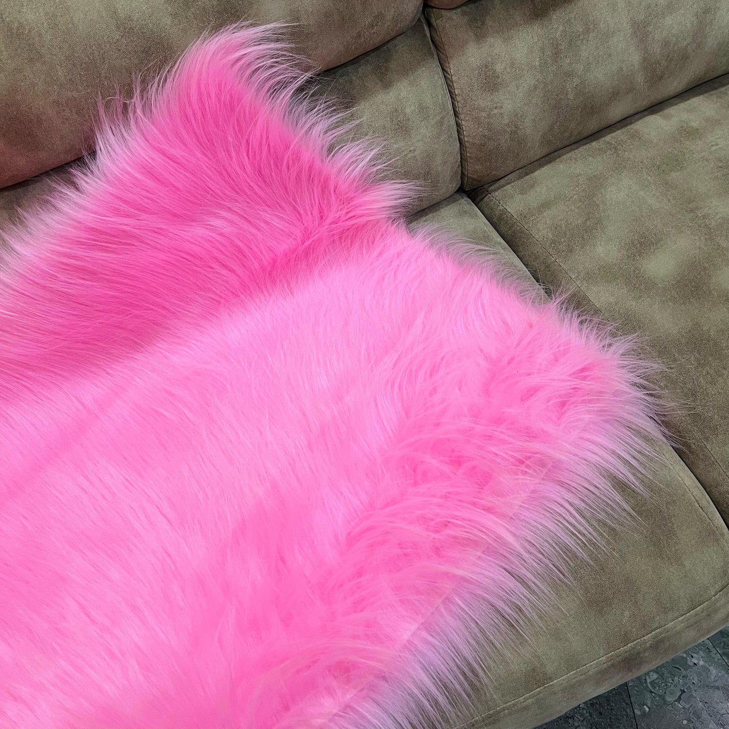 Pink Faux Fur Sofa Mat , Door mat, Luxury Fluffy Mat – 60×90 cm ( 2 Feet x 3 Feet )