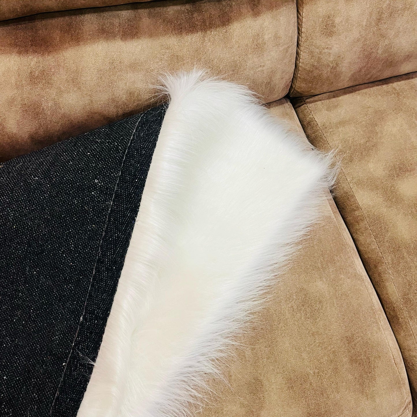 White Faux Fur Sofa Mat , Door mat, Luxury Fluffy Mat – 60×90 cm ( 2 Feet x 3 Feet )